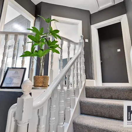 Free Parking - Dog Friendly - Relocating - St Appartamento *