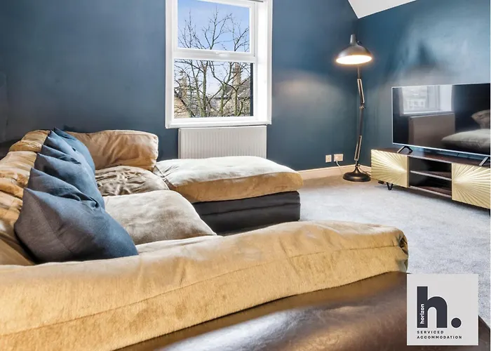 Free Parking - Dog Friendly - Relocating - St *